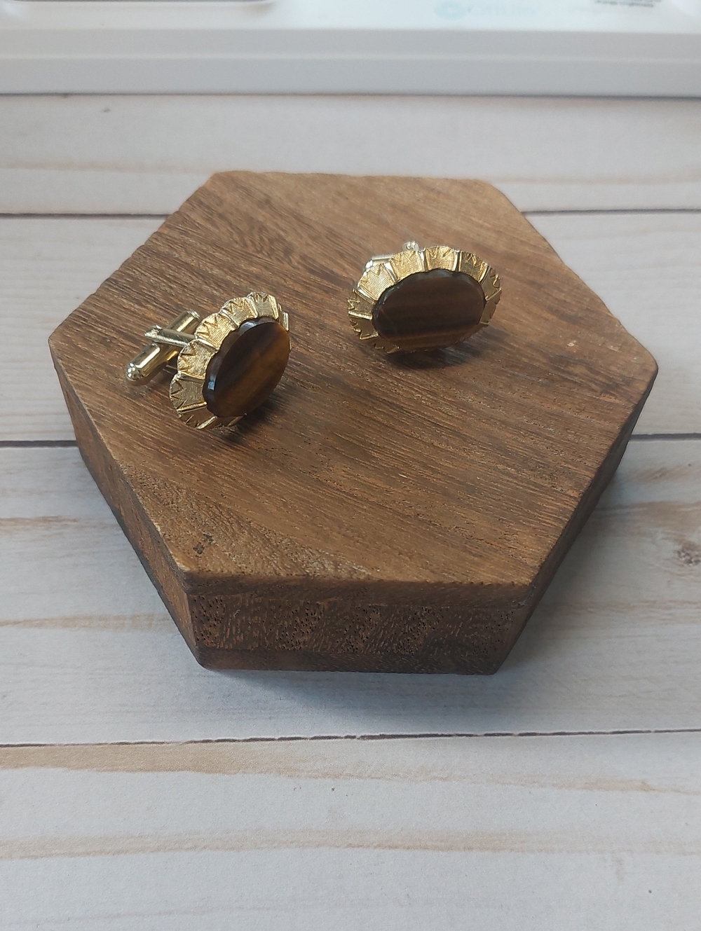 Gold-Tone Tigers Eye Cufflinks - Classic Men's Jewelry